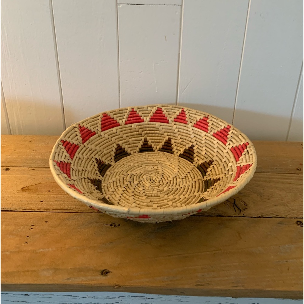 Handmade | Sea Grass Woven Round Decorative Basket